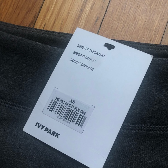 NWT Ivy Park Gray Crop Leggings - Picture 7 of 7